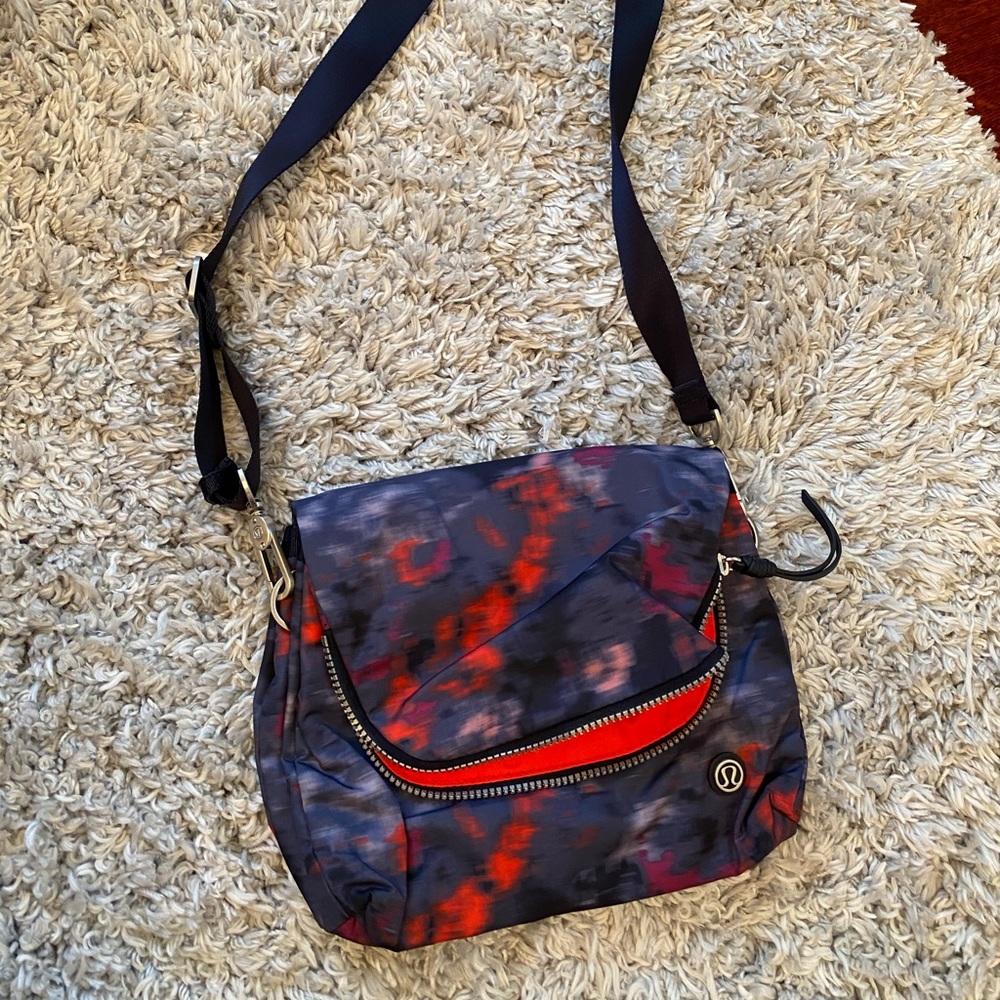 LULULEMON SIDE BAG 👜